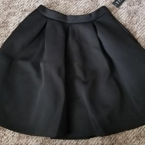 NWT Black Timing skirt